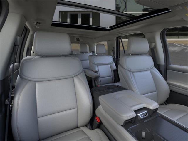 new 2025 Ford Expedition car, priced at $72,065