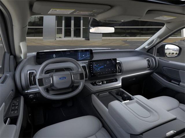 new 2025 Ford Expedition car, priced at $72,065