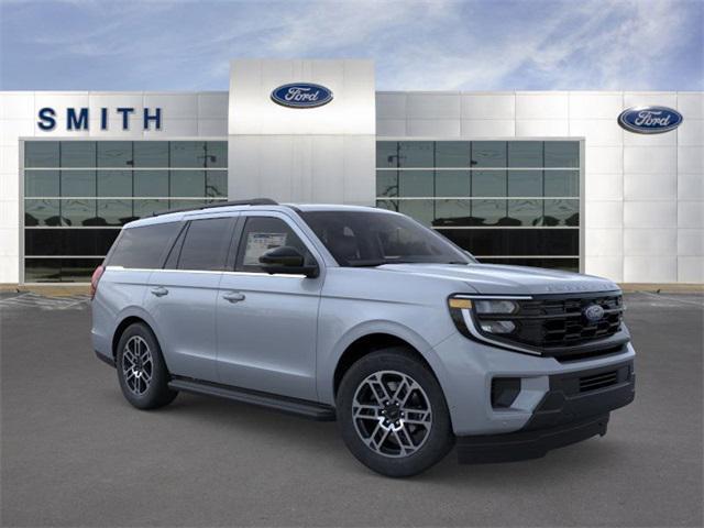 new 2025 Ford Expedition car, priced at $72,065