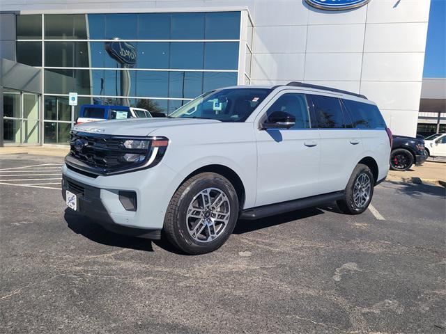 new 2025 Ford Expedition car, priced at $72,065