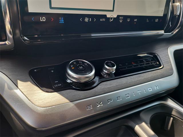 new 2025 Ford Expedition Max car, priced at $82,100