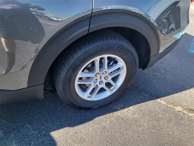 new 2025 Ford Explorer car, priced at $42,871