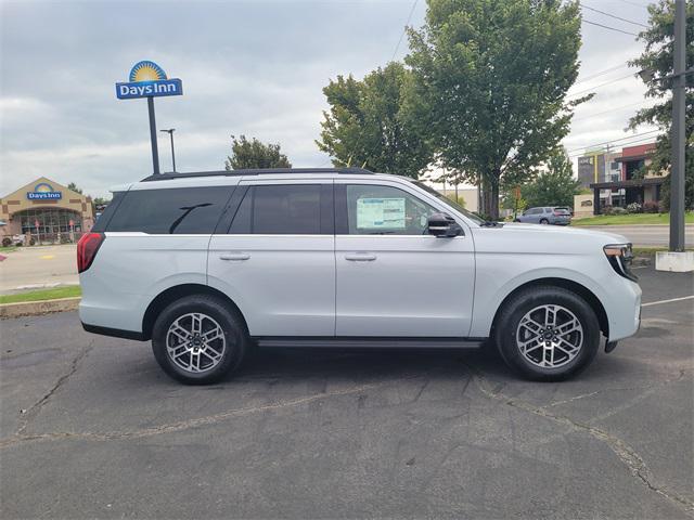 new 2025 Ford Expedition car, priced at $68,246