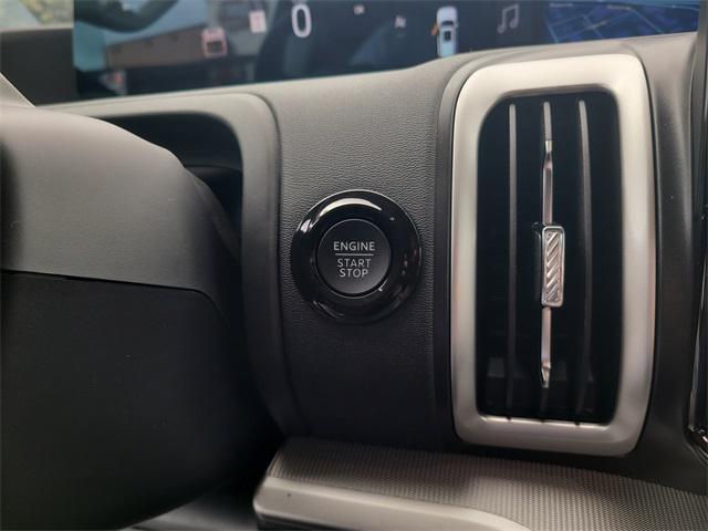 new 2025 Ford Expedition car, priced at $68,246