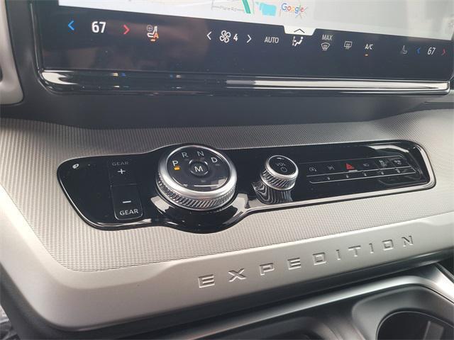 new 2025 Ford Expedition car, priced at $68,246