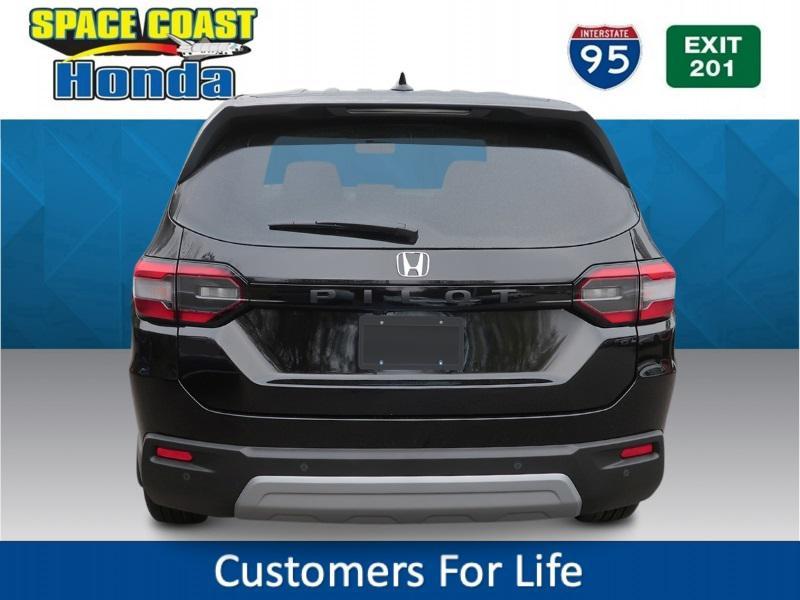new 2025 Honda Pilot car, priced at $44,995