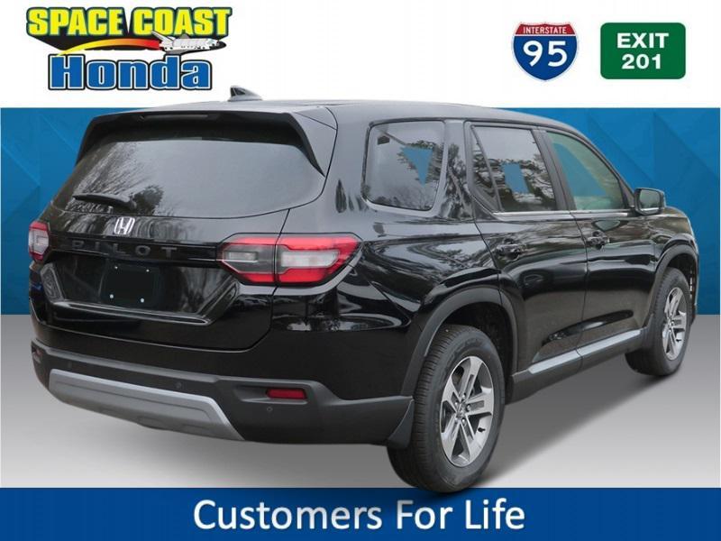 new 2025 Honda Pilot car, priced at $44,995