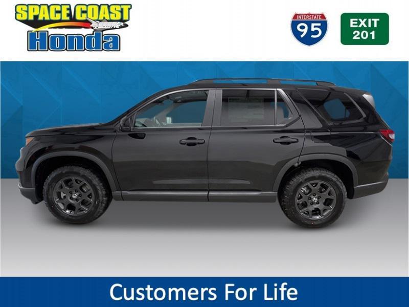 new 2025 Honda Pilot car, priced at $50,895