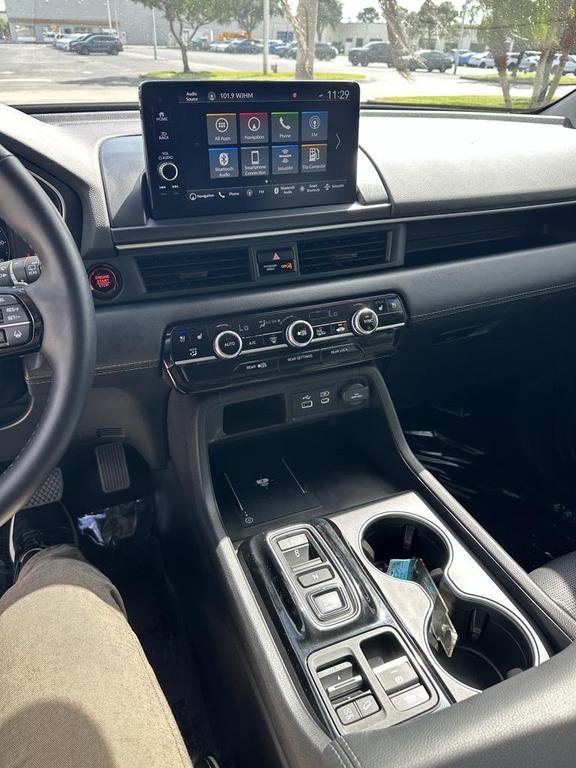 used 2024 Honda Pilot car, priced at $45,544