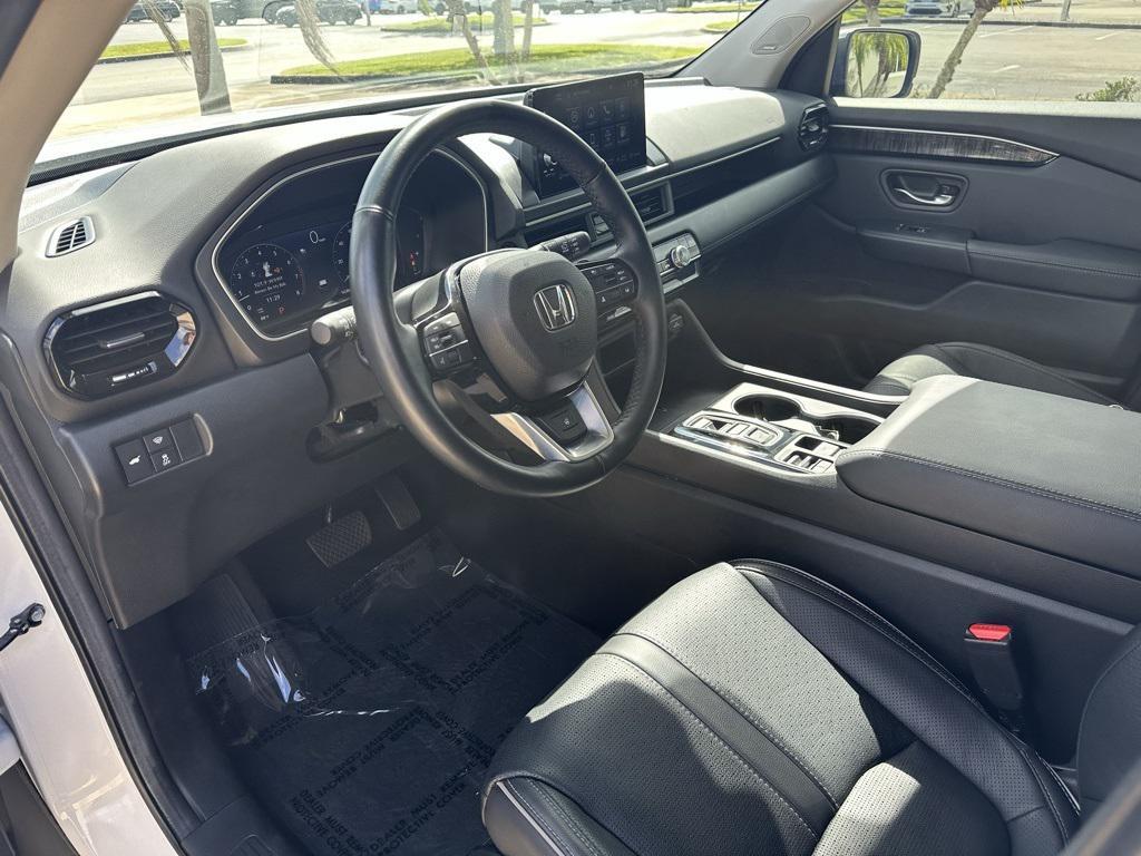 used 2024 Honda Pilot car, priced at $45,544