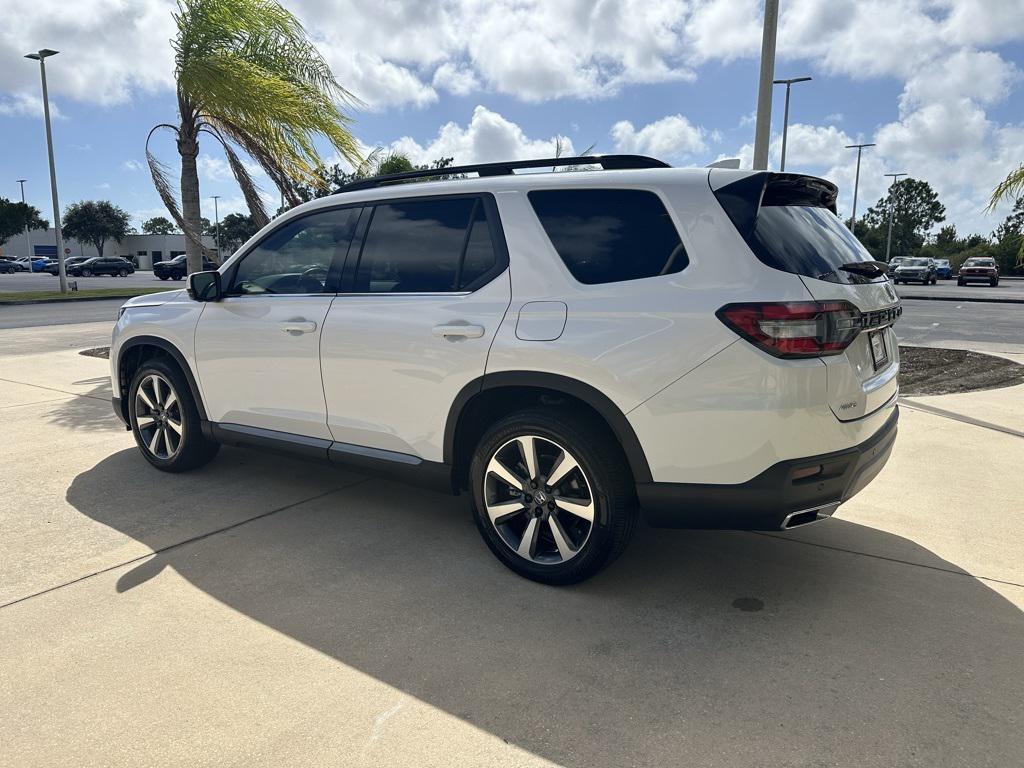used 2024 Honda Pilot car, priced at $45,544