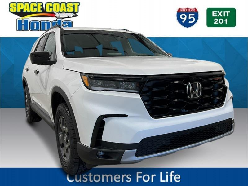 new 2025 Honda Pilot car, priced at $51,350