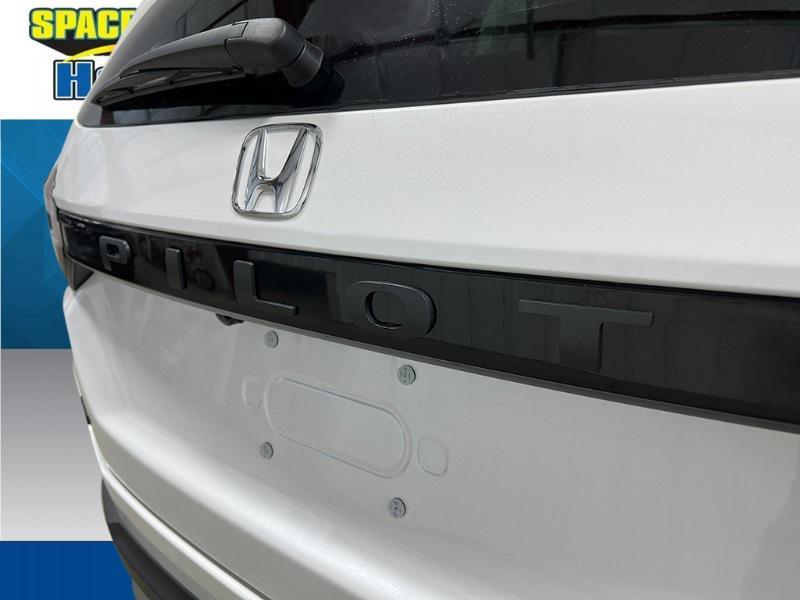 new 2025 Honda Pilot car, priced at $51,350