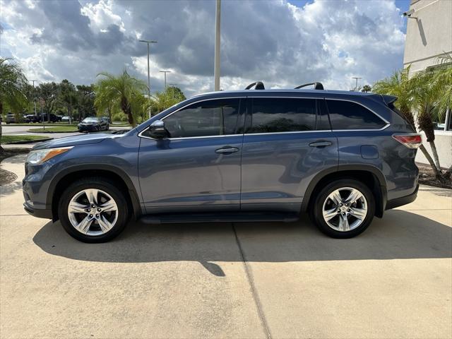 used 2015 Toyota Highlander car, priced at $14,999