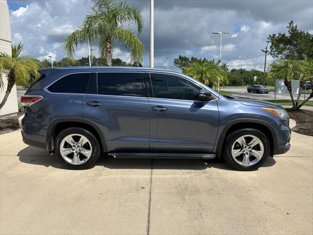 used 2015 Toyota Highlander car, priced at $14,999