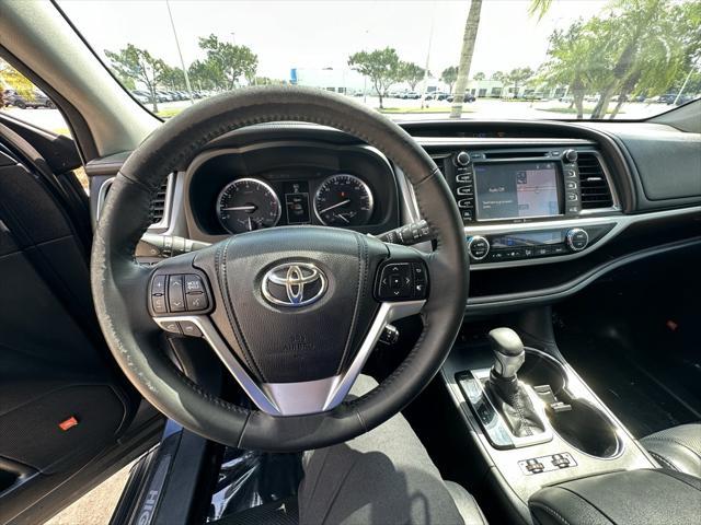 used 2015 Toyota Highlander car, priced at $14,999