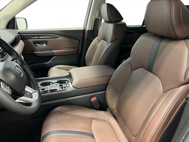 new 2025 Honda Pilot car, priced at $54,530