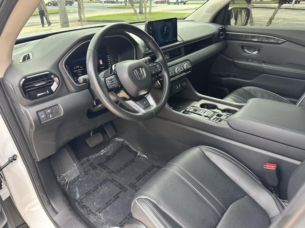 used 2023 Honda Pilot car, priced at $44,991