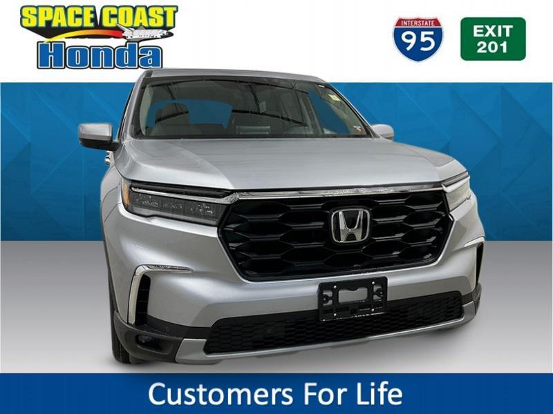 new 2025 Honda Pilot car, priced at $47,825
