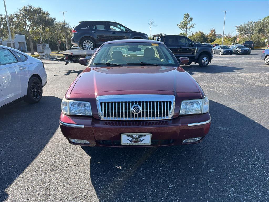 used 2007 Mercury Grand Marquis car, priced at $6,990