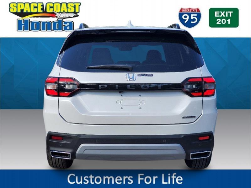 new 2025 Honda Pilot car, priced at $49,405