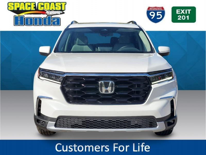 new 2025 Honda Pilot car, priced at $49,405