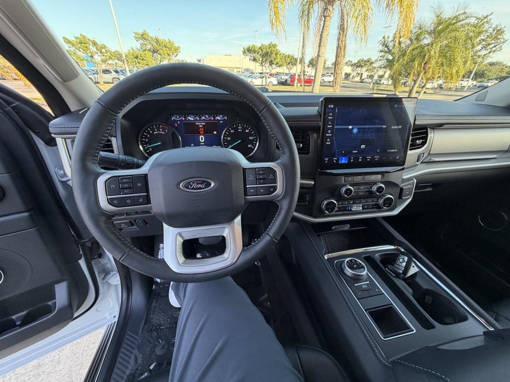 used 2024 Ford Expedition car, priced at $51,991