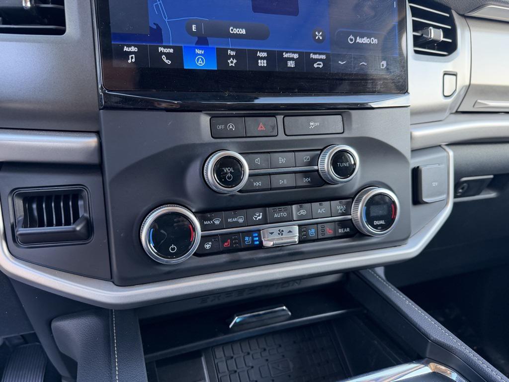 used 2024 Ford Expedition car, priced at $51,991