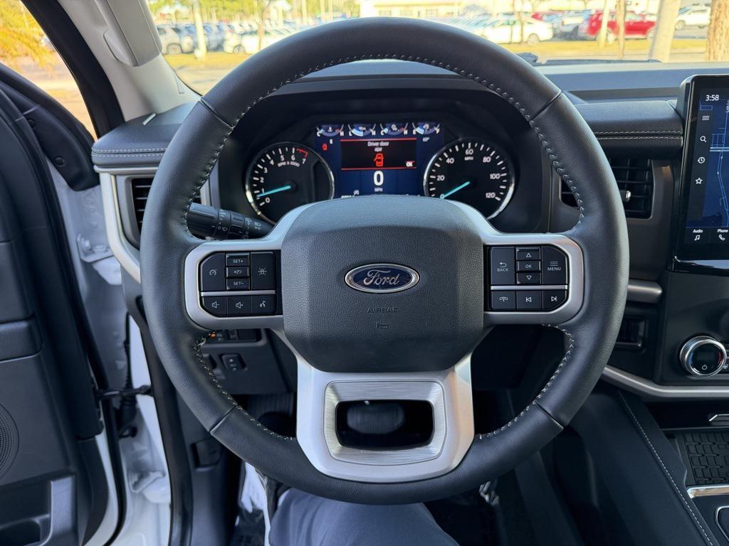 used 2024 Ford Expedition car, priced at $51,991