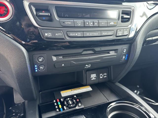 used 2022 Honda Pilot car, priced at $35,991