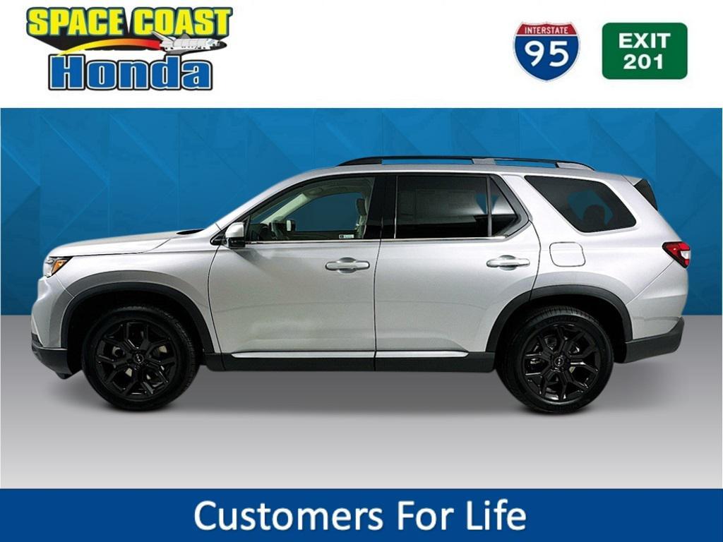 new 2025 Honda Pilot car, priced at $50,850