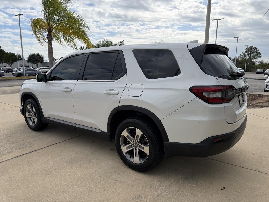 used 2023 Honda Pilot car, priced at $33,999