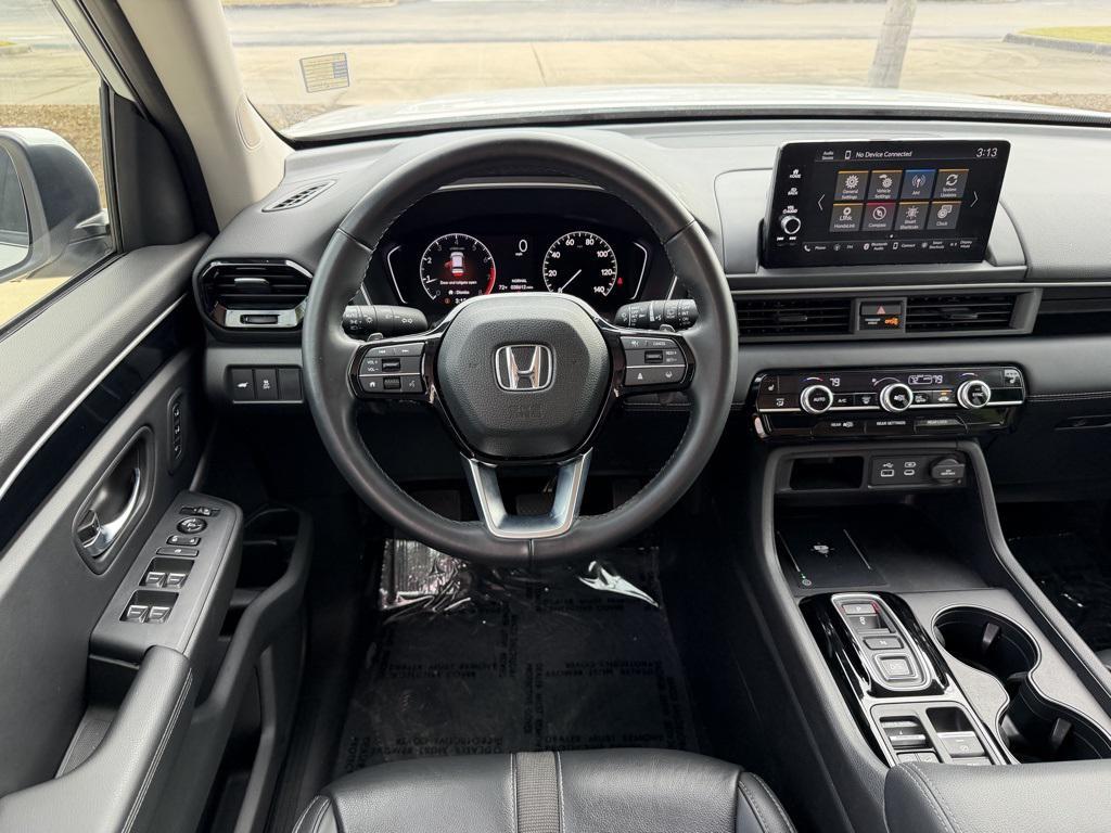 used 2023 Honda Pilot car, priced at $33,999