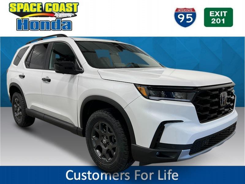 new 2025 Honda Pilot car, priced at $51,350