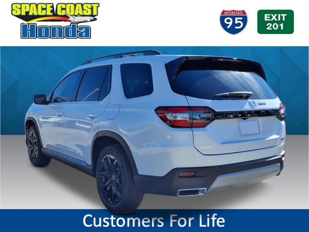 new 2025 Honda Pilot car, priced at $51,350