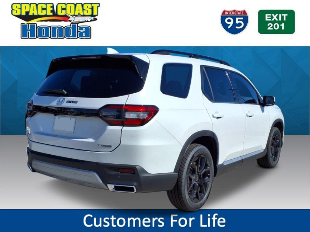 new 2025 Honda Pilot car, priced at $51,350