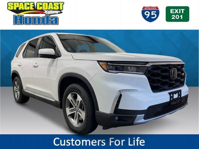 new 2025 Honda Pilot car, priced at $47,550