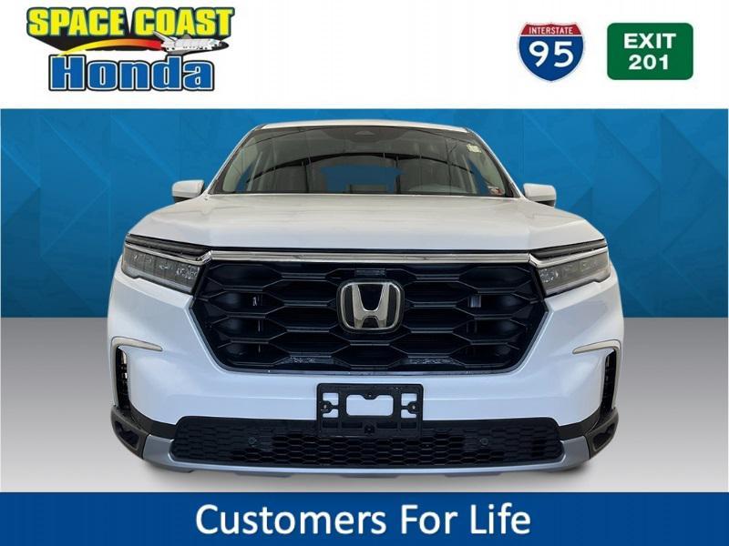 new 2025 Honda Pilot car, priced at $47,550