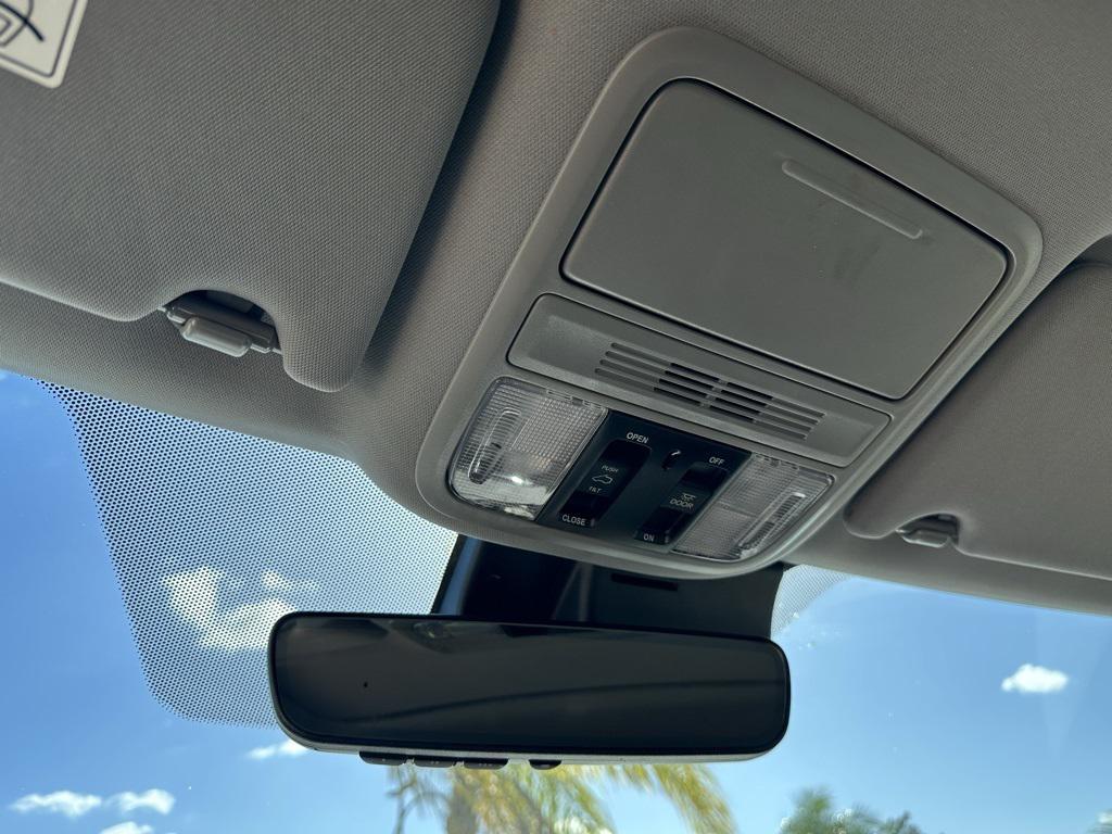 used 2022 Honda Pilot car, priced at $31,991