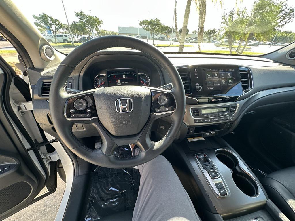 used 2022 Honda Pilot car, priced at $31,991