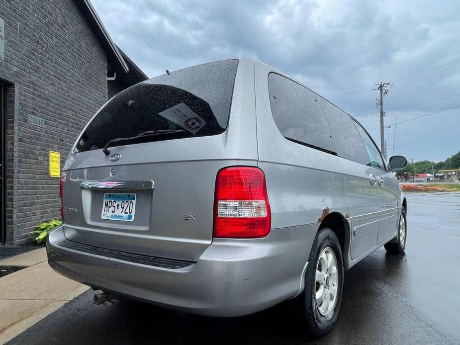 used 2005 Kia Sedona car, priced at $2,999