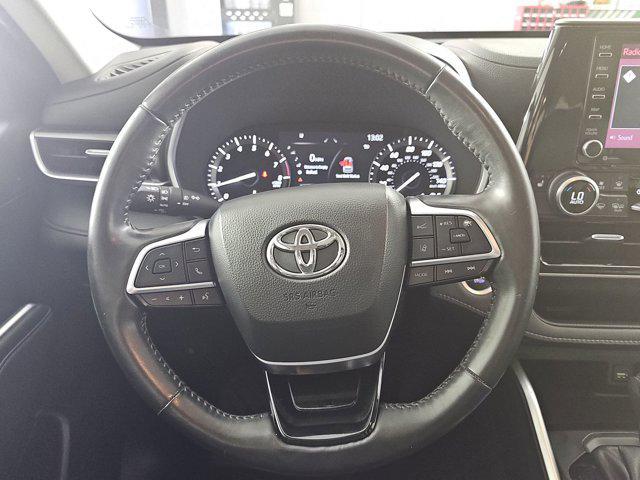 used 2021 Toyota Highlander car, priced at $31,499