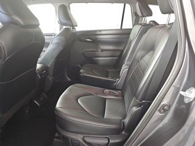 used 2021 Toyota Highlander car, priced at $31,499