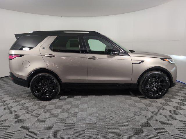 new 2025 Land Rover Discovery car, priced at $73,068