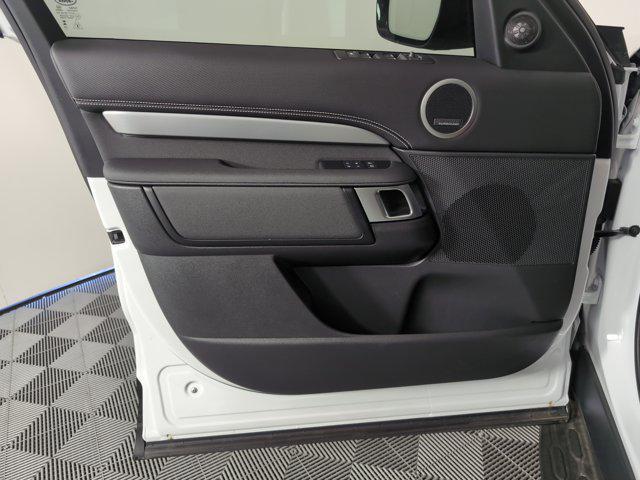 new 2025 Land Rover Discovery car, priced at $80,525