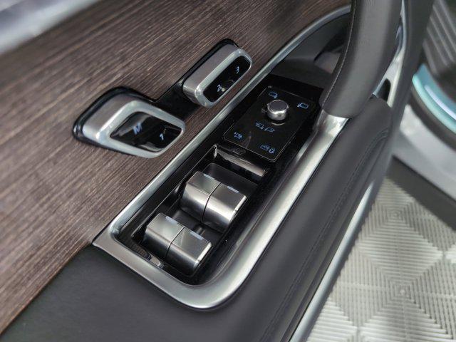 new 2025 Land Rover Range Rover car, priced at $138,680