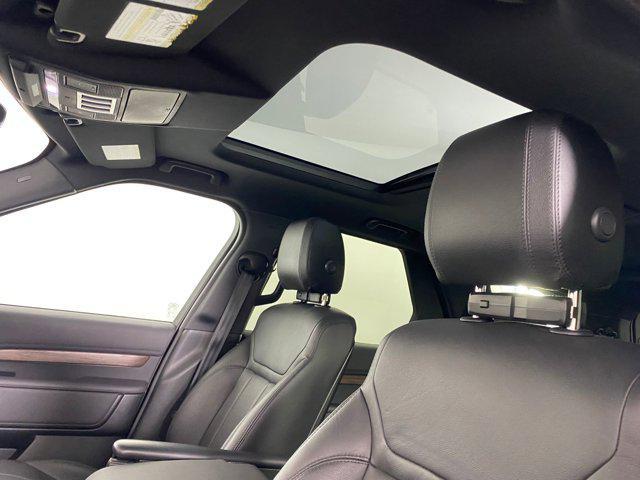 used 2019 Land Rover Discovery car, priced at $22,498