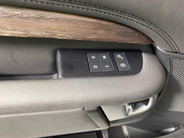 used 2019 Land Rover Discovery car, priced at $22,498