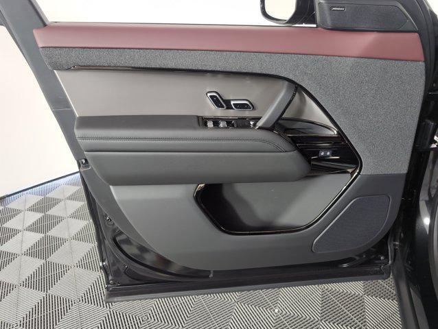 new 2025 Land Rover Range Rover Sport car, priced at $100,005