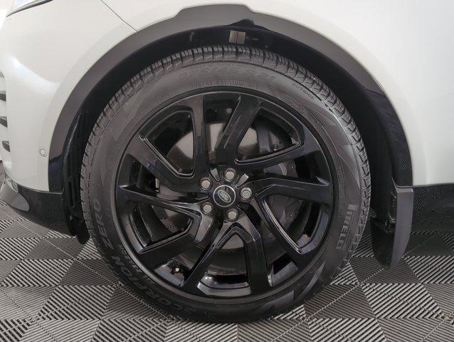 used 2025 Land Rover Discovery car, priced at $71,991